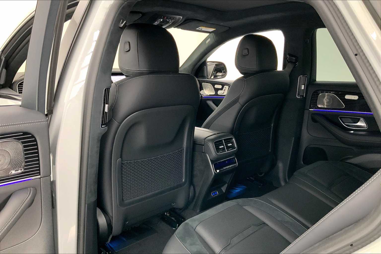 Thumbnail: 2026 Mercedes-Benz GLE - 12