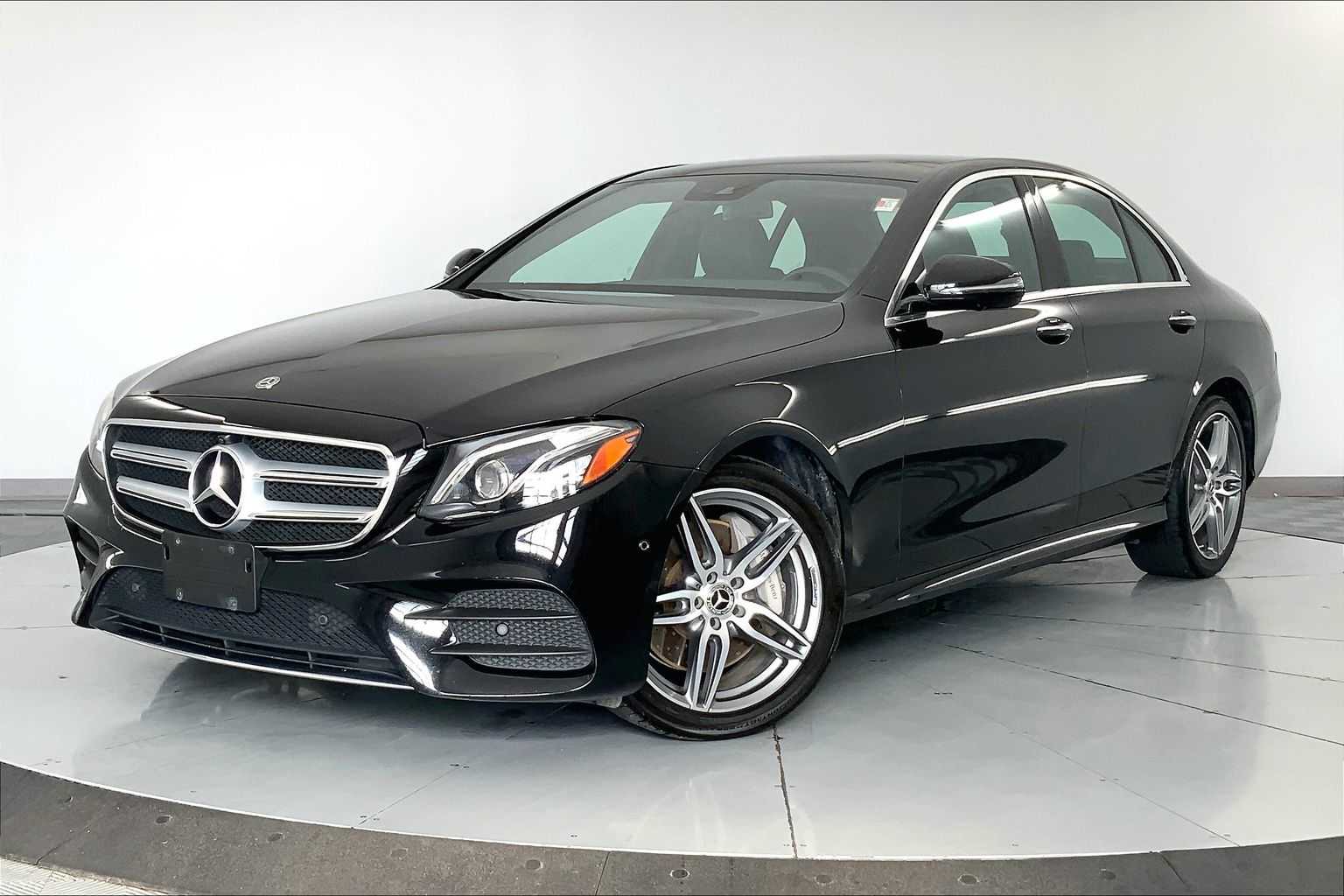 Thumbnail: 2019 Mercedes-Benz E-Class - 1