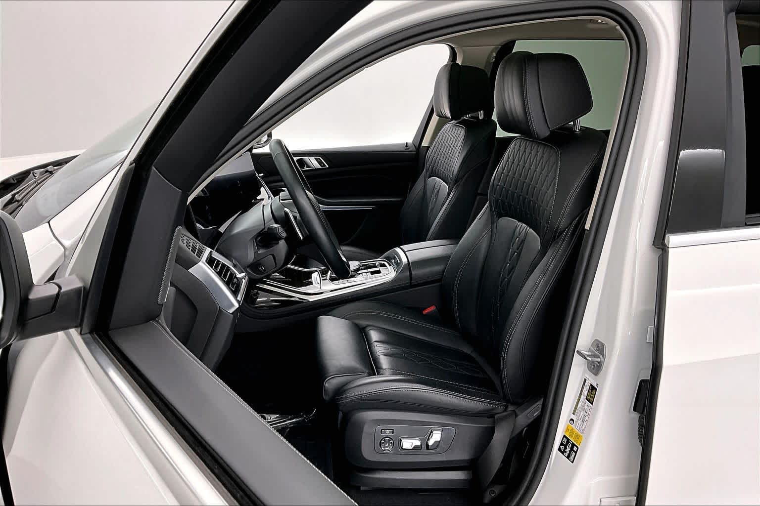 Thumbnail: 2023 BMW X7 - 11