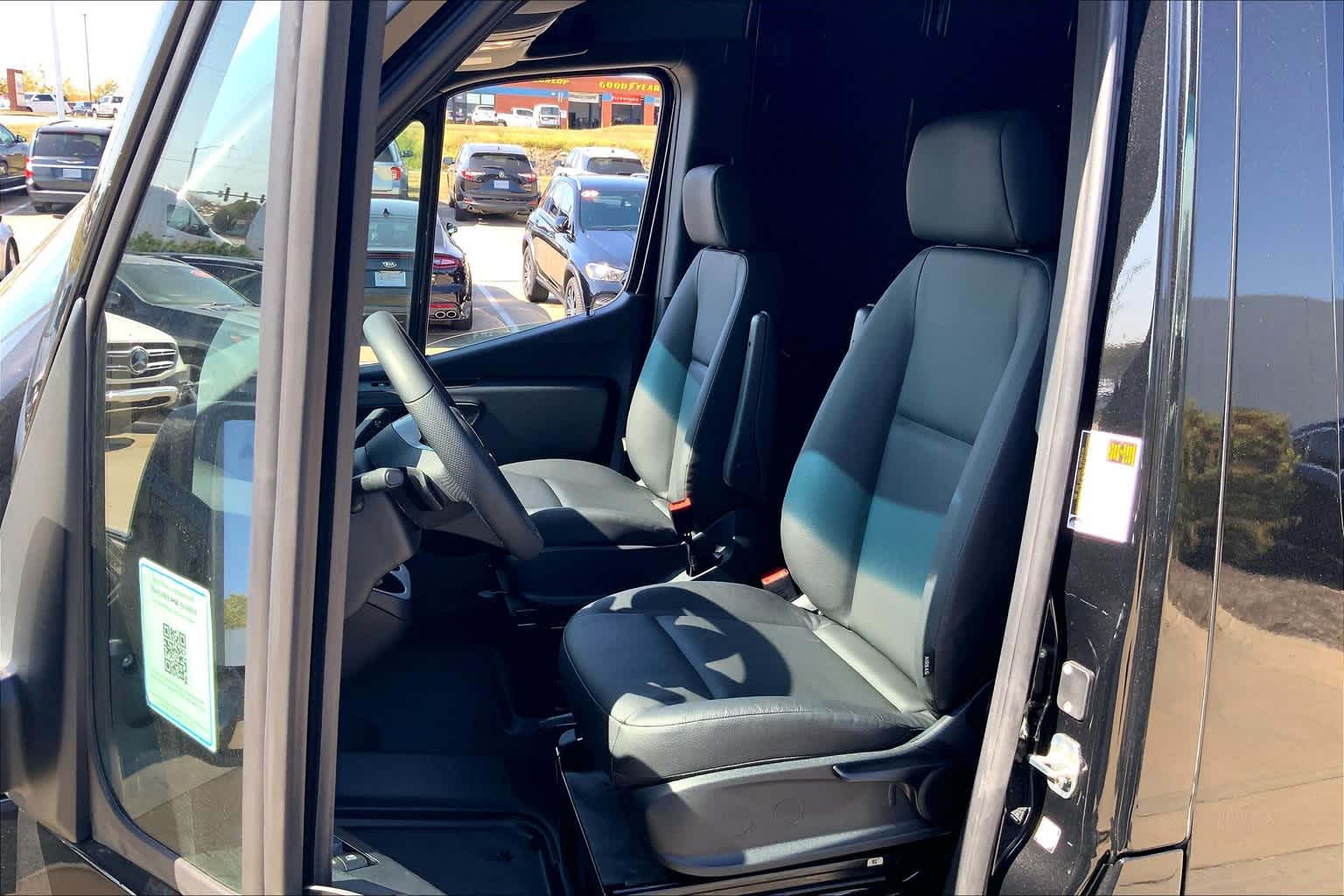 Thumbnail: 2025 Mercedes-Benz Sprinter - 11