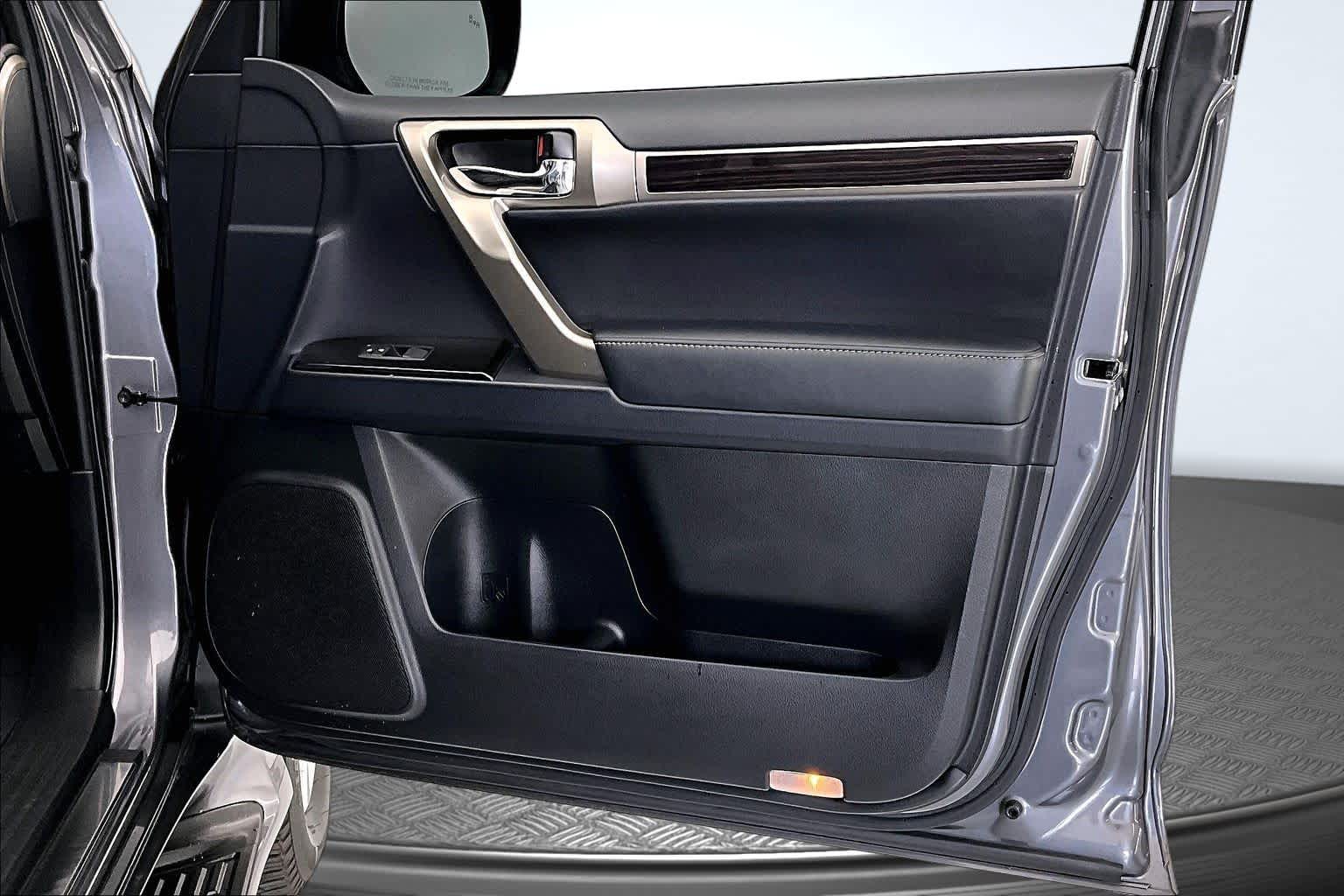 Thumbnail: 2021 Lexus GX - 24