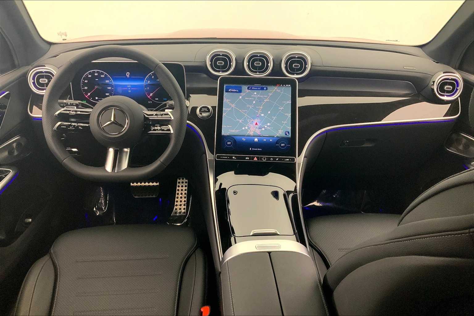 Thumbnail: 2026 Mercedes-Benz GLC - 10