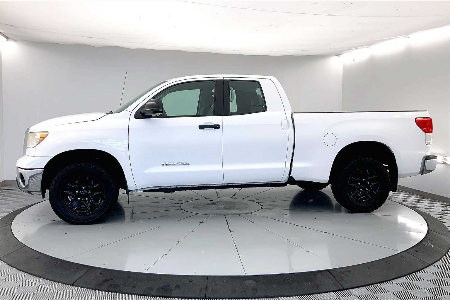 Thumbnail: 2010 Toyota Tundra - 3