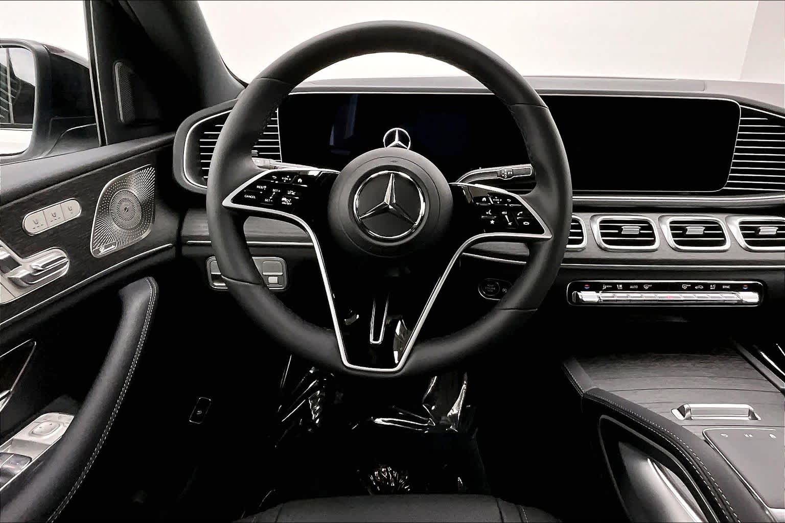 Thumbnail: 2026 Mercedes-Benz GLE - 15