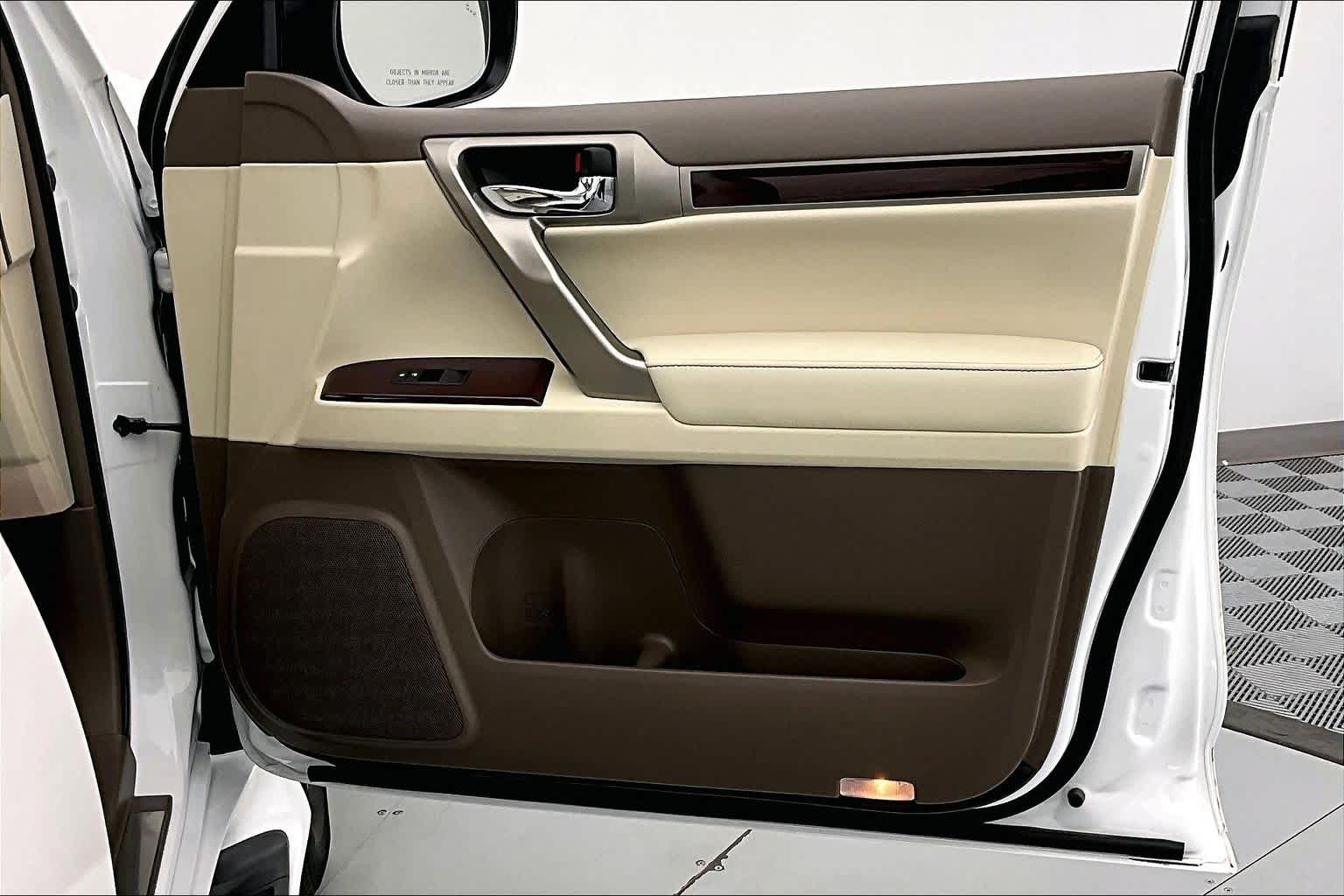 Thumbnail: 2019 Lexus GX - 24