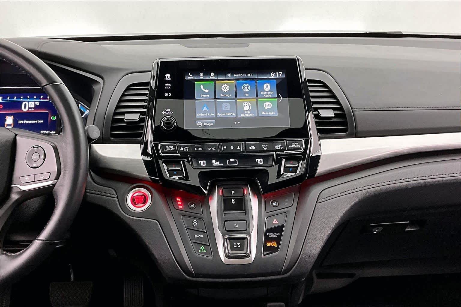 Thumbnail: 2023 Honda Odyssey - 16