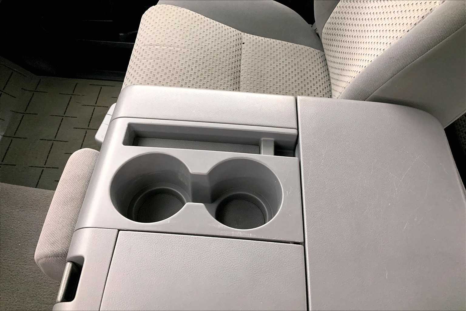 Thumbnail: 2010 Toyota Tundra - 17