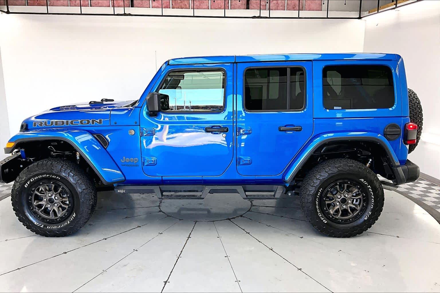 Thumbnail: 2021 Jeep Wrangler - 3