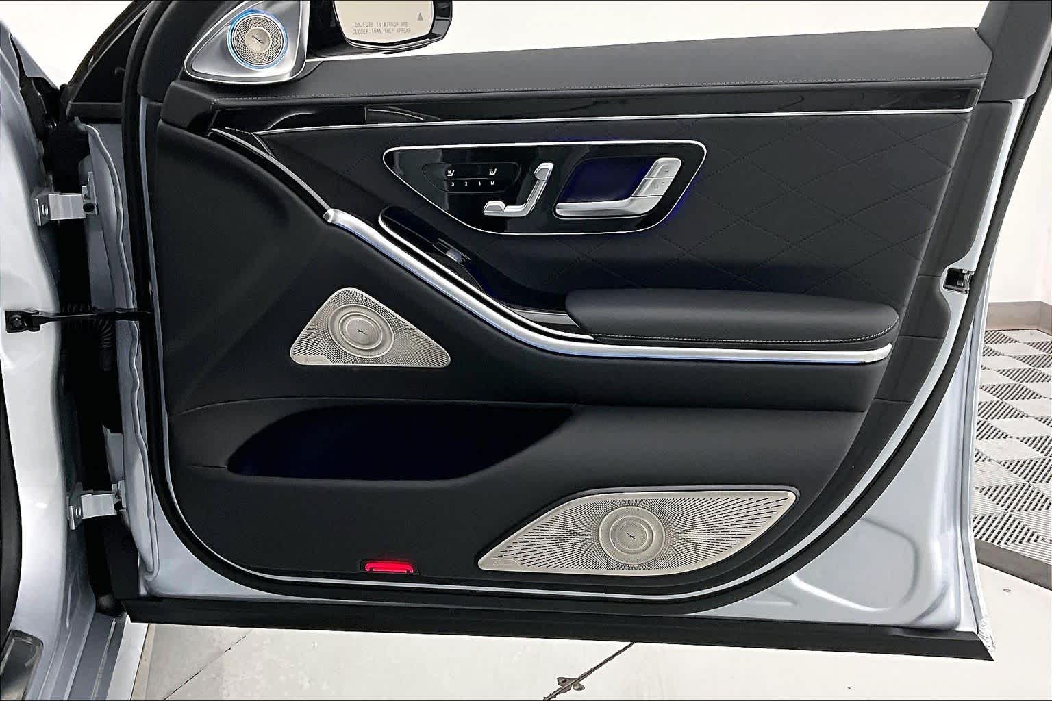 Thumbnail: 2024 Mercedes-Benz S-Class - 24