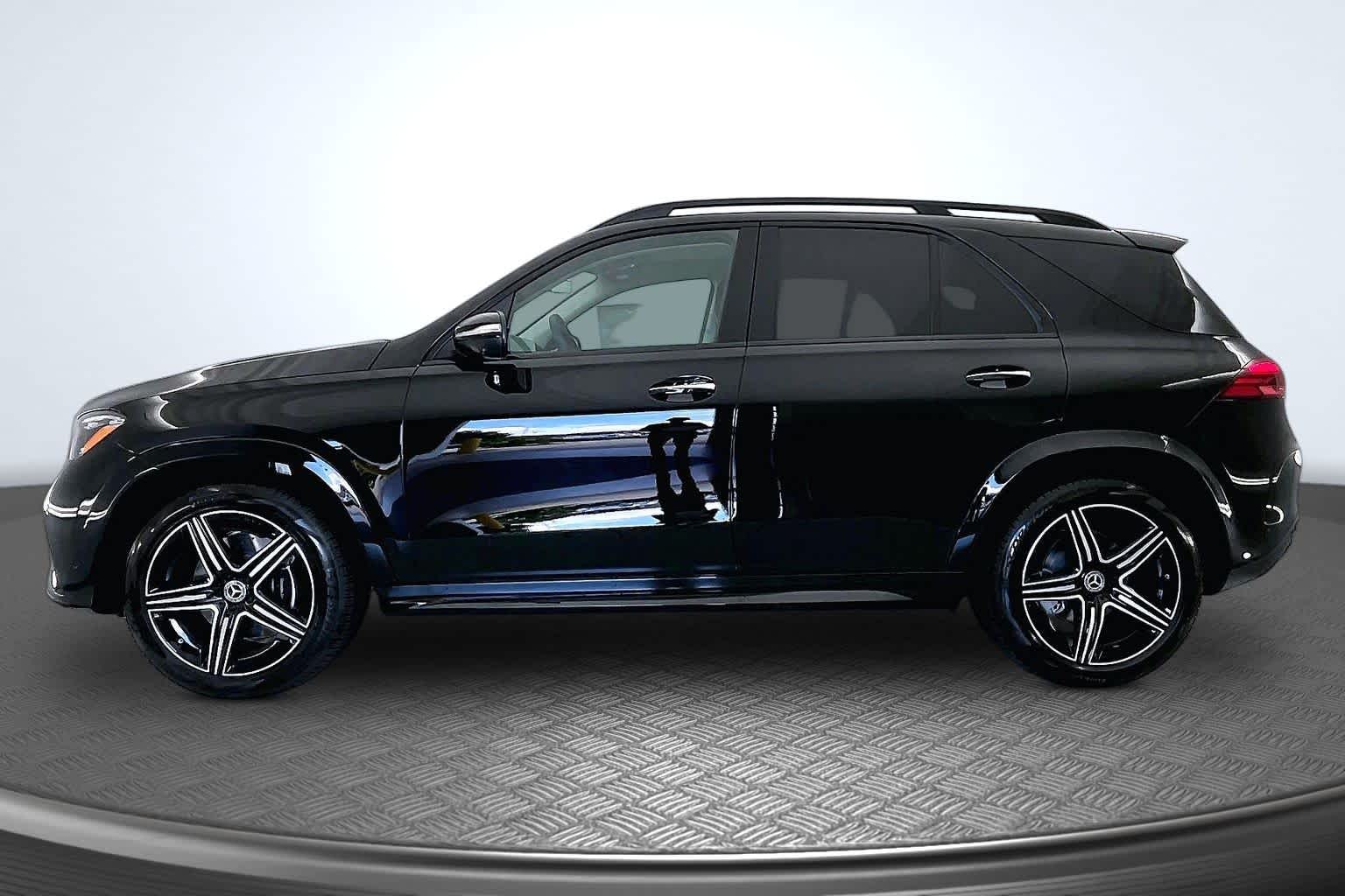 Thumbnail: 2026 Mercedes-Benz GLE - 3