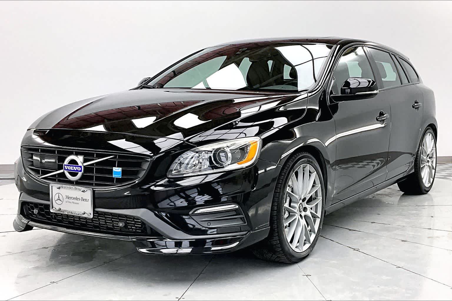 Thumbnail: 2017 Volvo V60 - 1