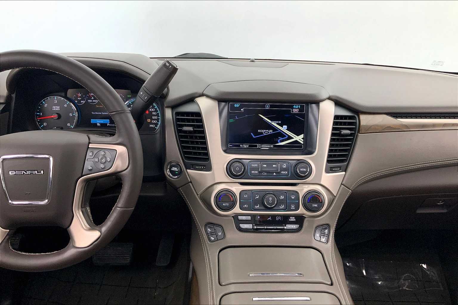 2018 GMC Yukon Denali 16