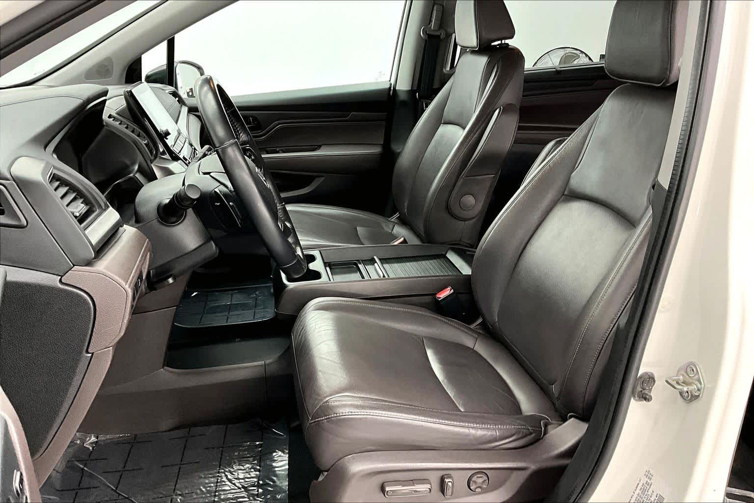 Thumbnail: 2019 Honda Odyssey - 11