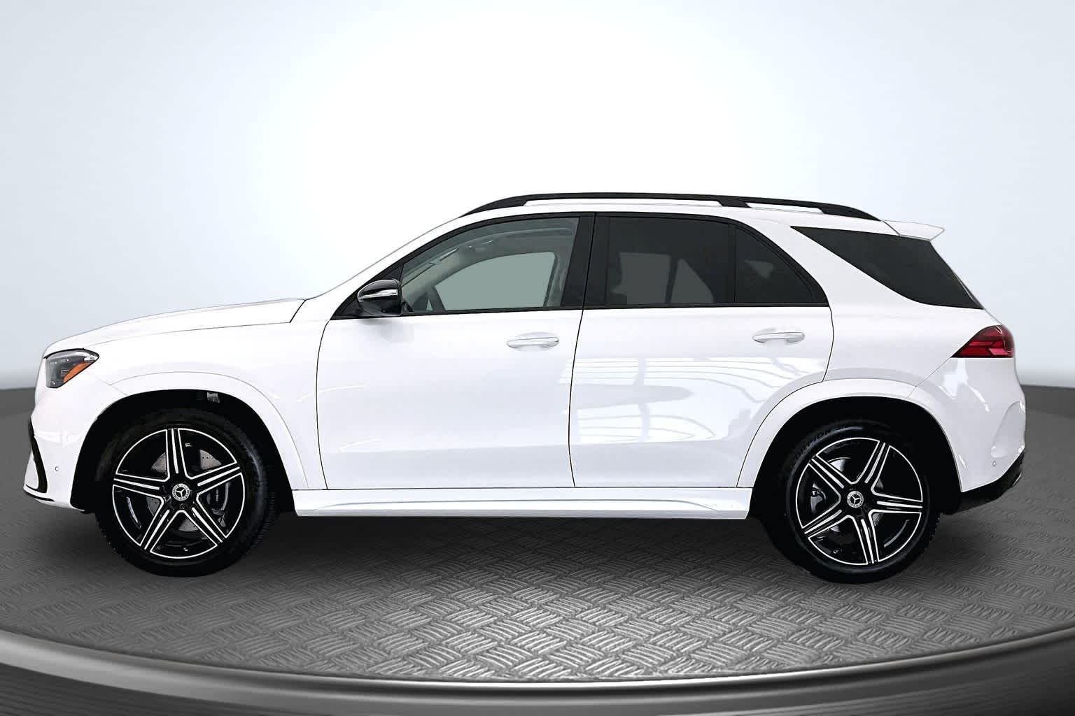 Thumbnail: 2026 Mercedes-Benz GLE - 3