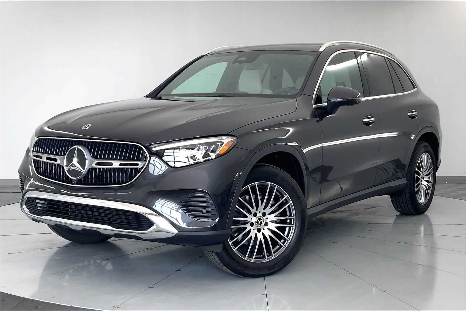 2025 Mercedes-Benz GLC 300 -
                  Urbandale, IA