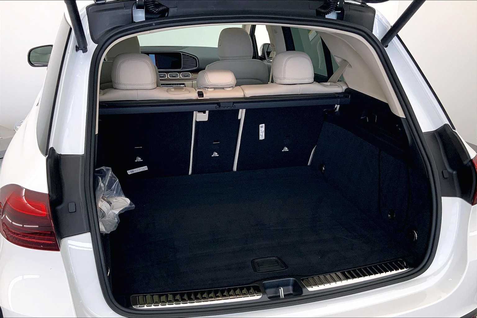 Thumbnail: 2026 Mercedes-Benz GLE - 19