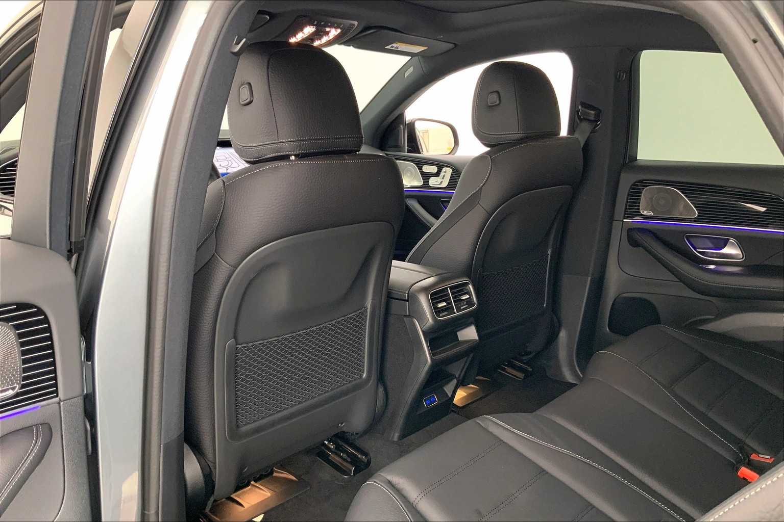 Thumbnail: 2026 Mercedes-Benz GLE - 12