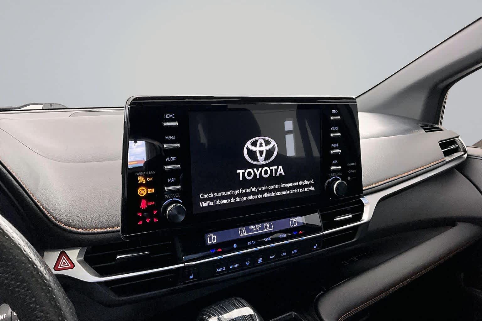 Thumbnail: 2021 Toyota Sienna - 15