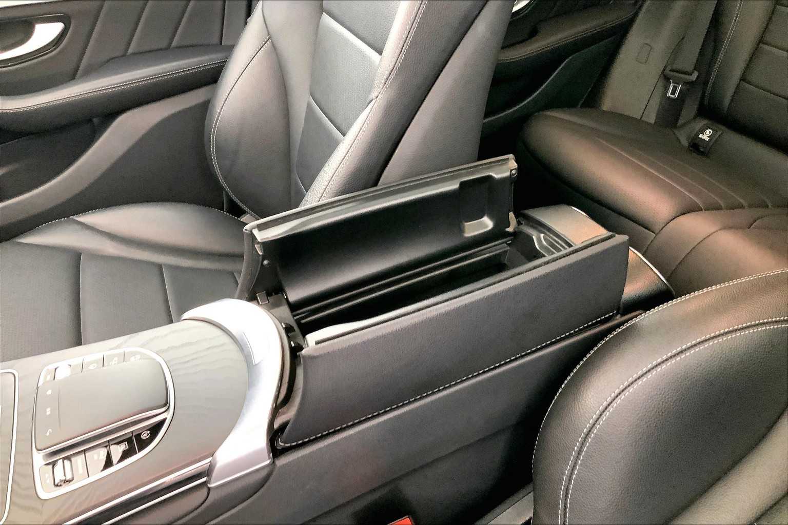 Thumbnail: 2022 Mercedes-Benz GLC - 28