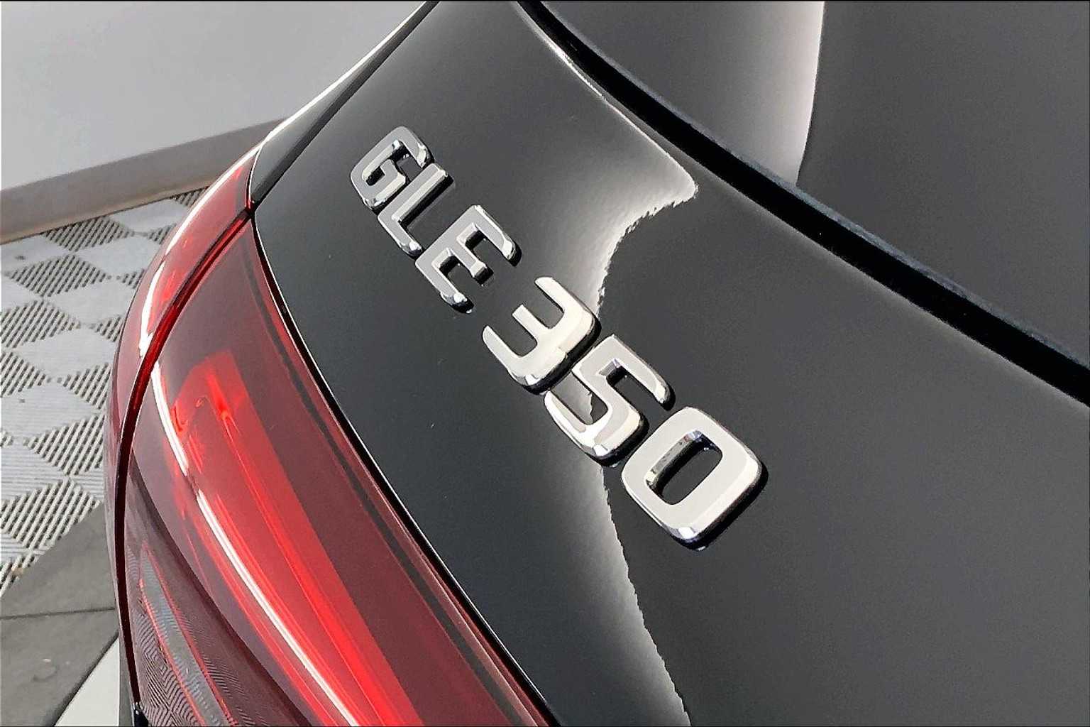 Thumbnail: 2025 Mercedes-Benz GLE - 7