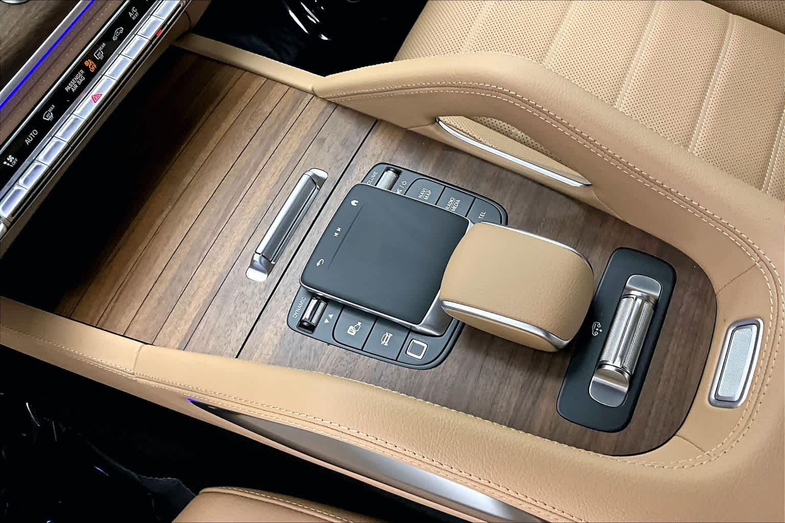 Thumbnail: 2026 Mercedes-Benz GLE - 17