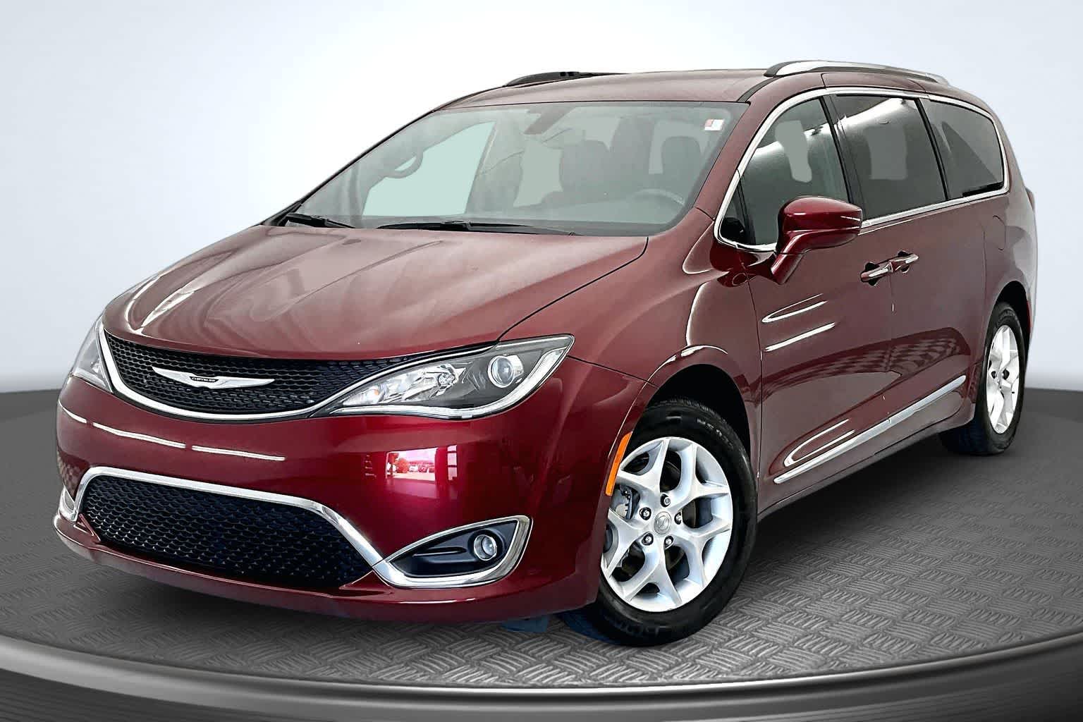 2020 Chrysler Pacifica Touring L -
                  Urbandale, IA