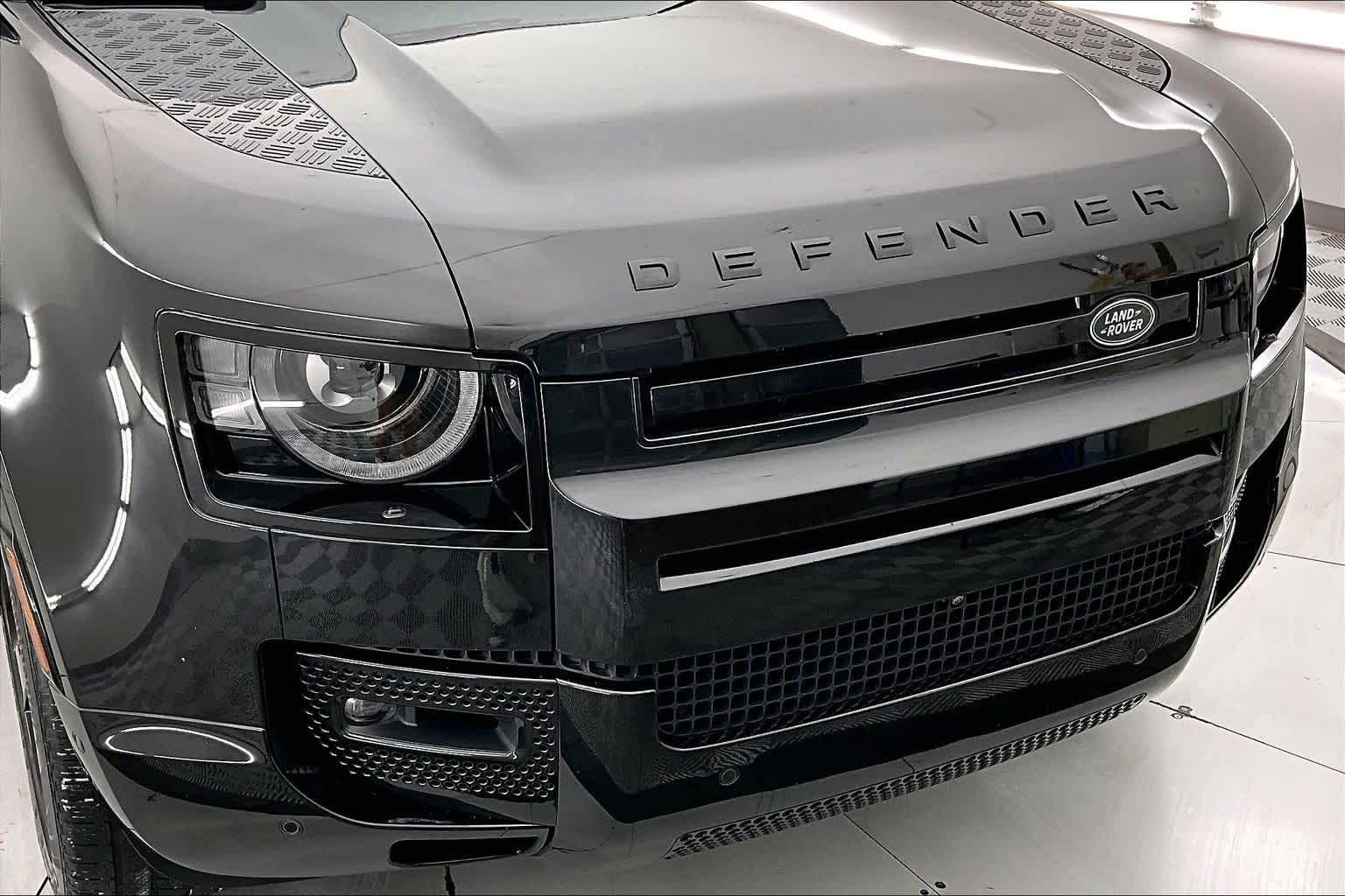 Thumbnail: 2024 Land Rover Defender - 26