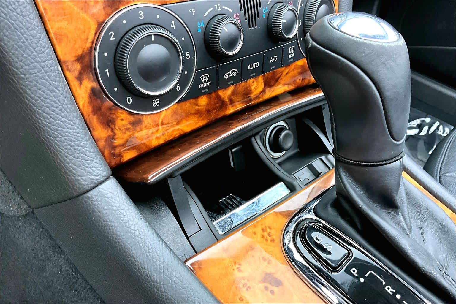 Thumbnail: 2005 Mercedes-Benz CLK - 27