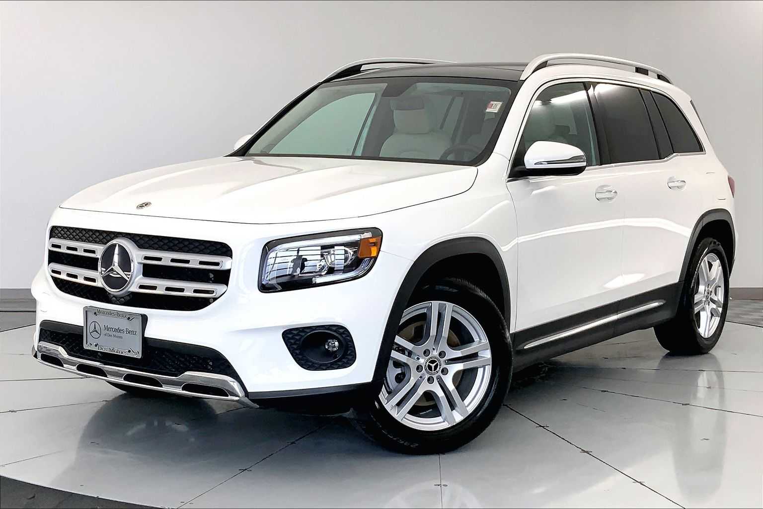Thumbnail: 2021 Mercedes-Benz GLB - 1