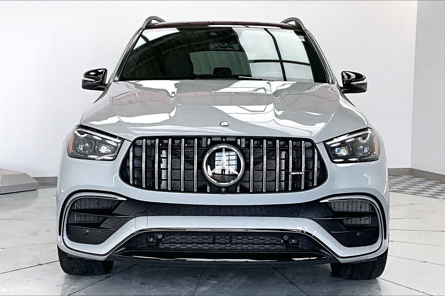 Thumbnail: 2024 Mercedes-Benz GL-Class - 6