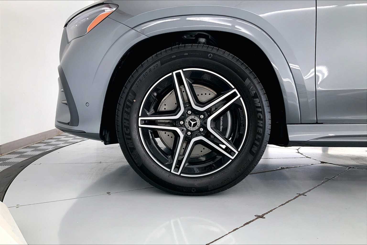 Thumbnail: 2026 Mercedes-Benz GLE - 8