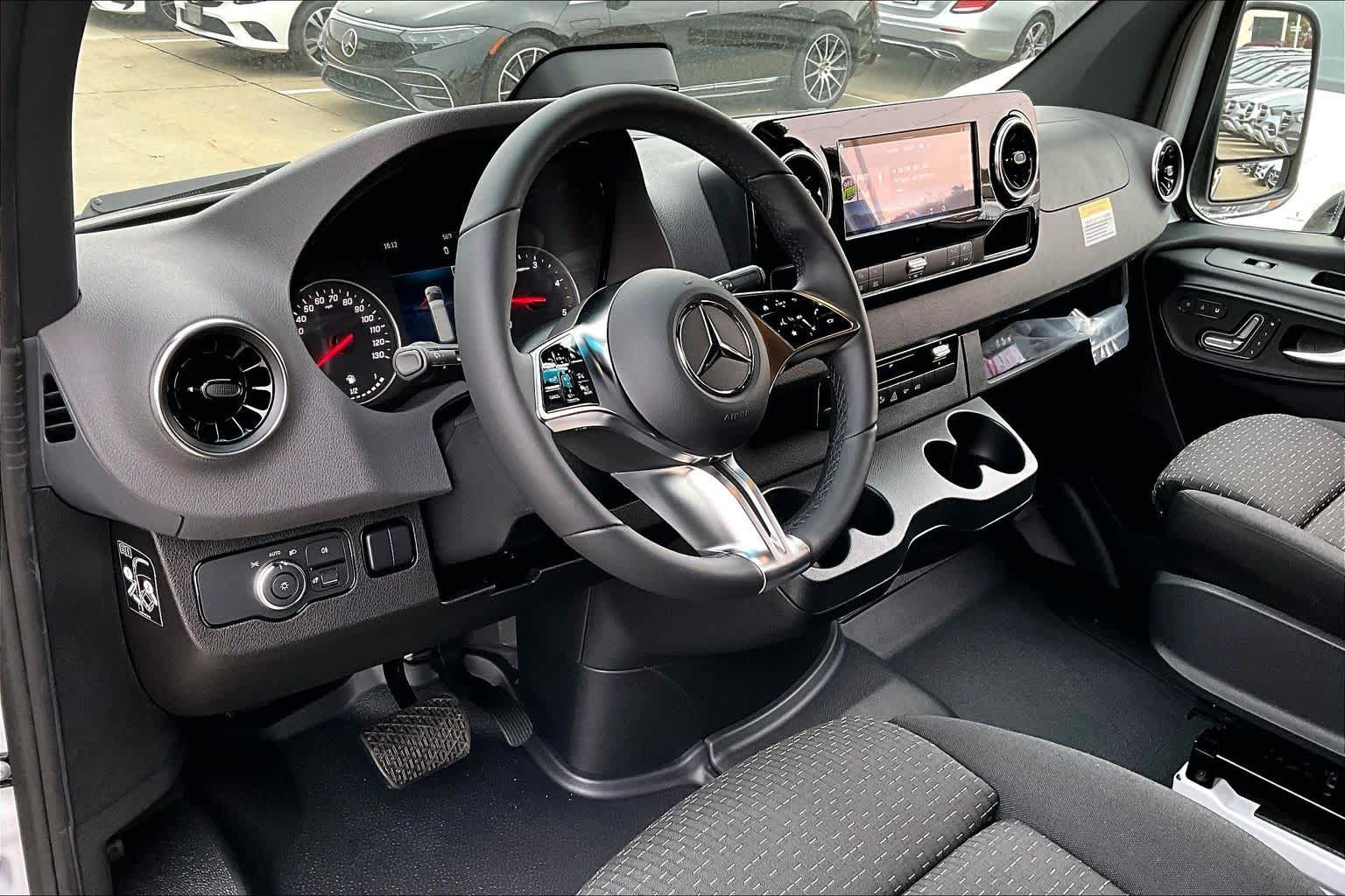 Thumbnail: 2026 Mercedes-Benz Sprinter - 2