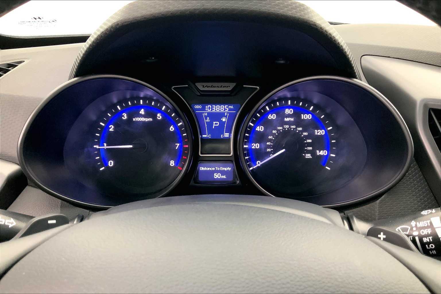 Thumbnail: 2015 Hyundai Veloster - 18