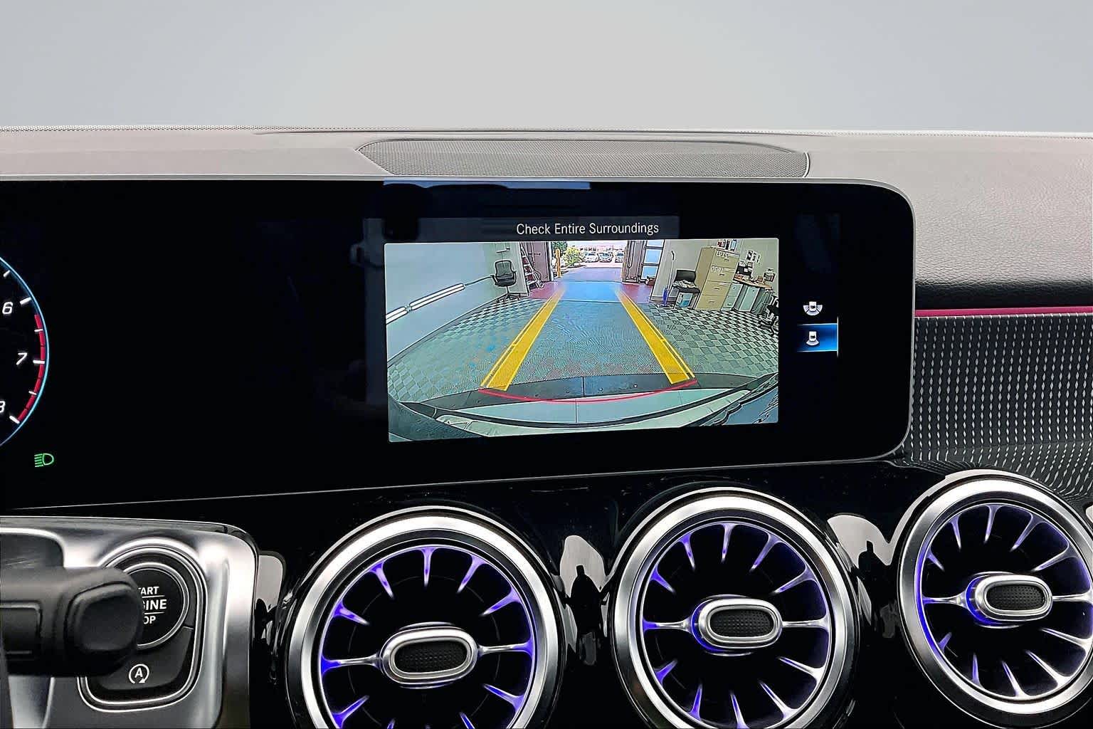 Thumbnail: 2021 Mercedes-Benz GLB - 20