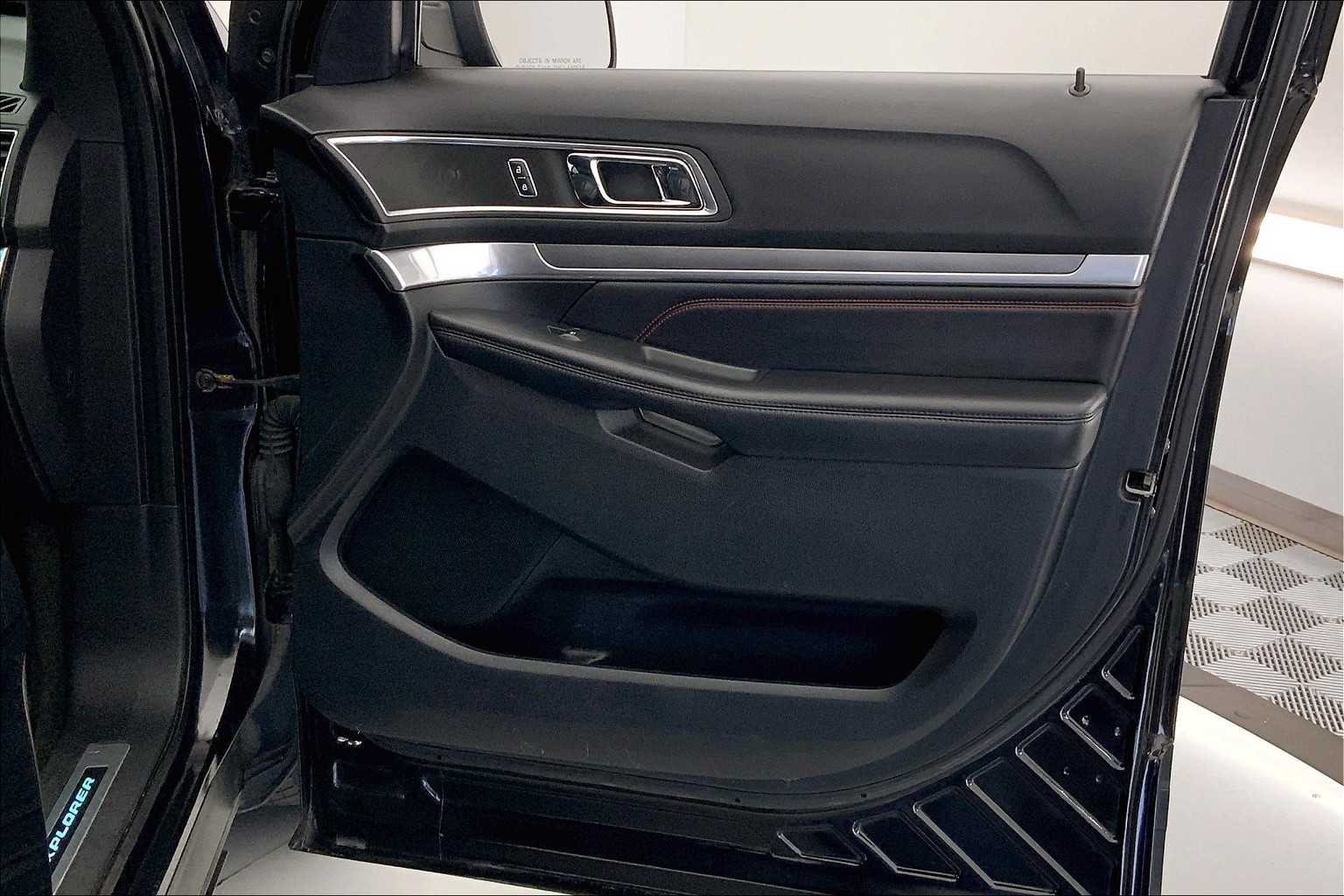 Thumbnail: 2017 Ford Explorer - 24