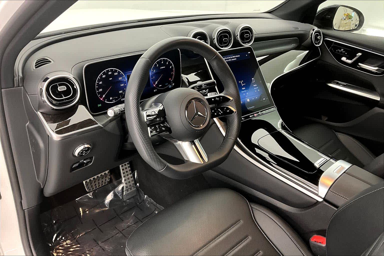 Thumbnail: 2024 Mercedes-Benz GLC - 2