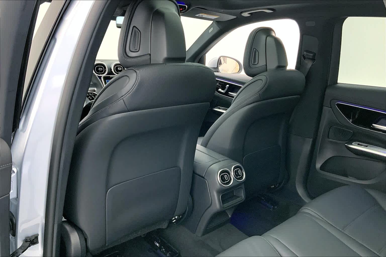 Thumbnail: 2025 Mercedes-Benz GLC - 12