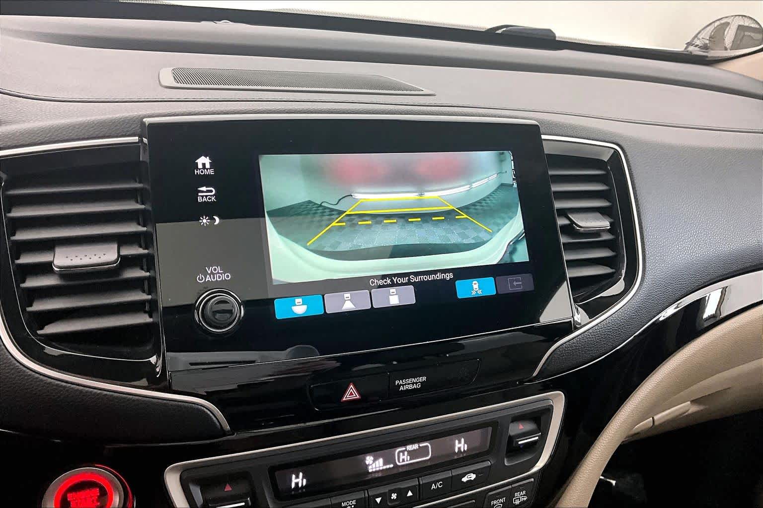 Thumbnail: 2019 Honda Pilot - 21