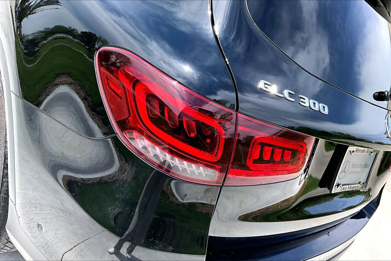 Thumbnail: 2022 Mercedes-Benz GLC - 25