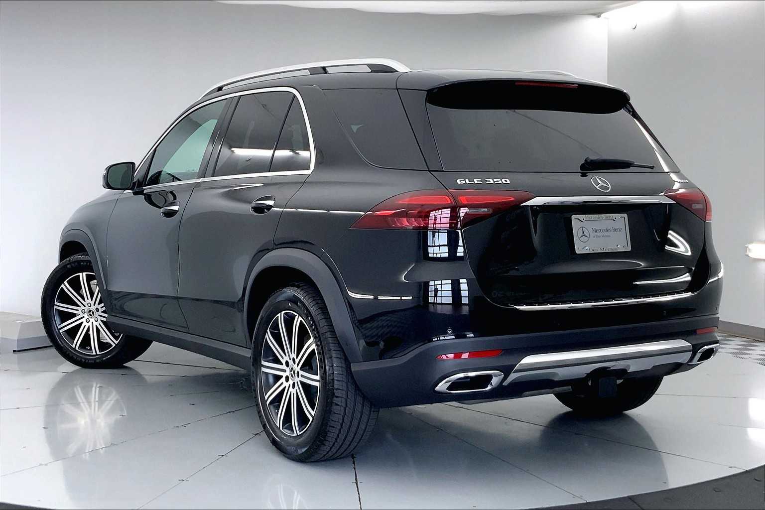 Thumbnail: 2026 Mercedes-Benz GLE - 4