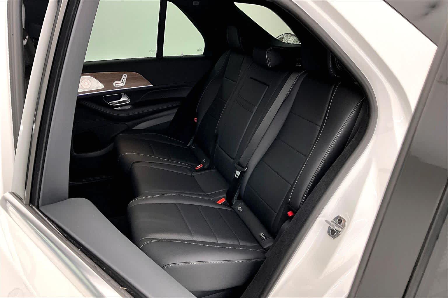 Thumbnail: 2026 Mercedes-Benz GLE - 13