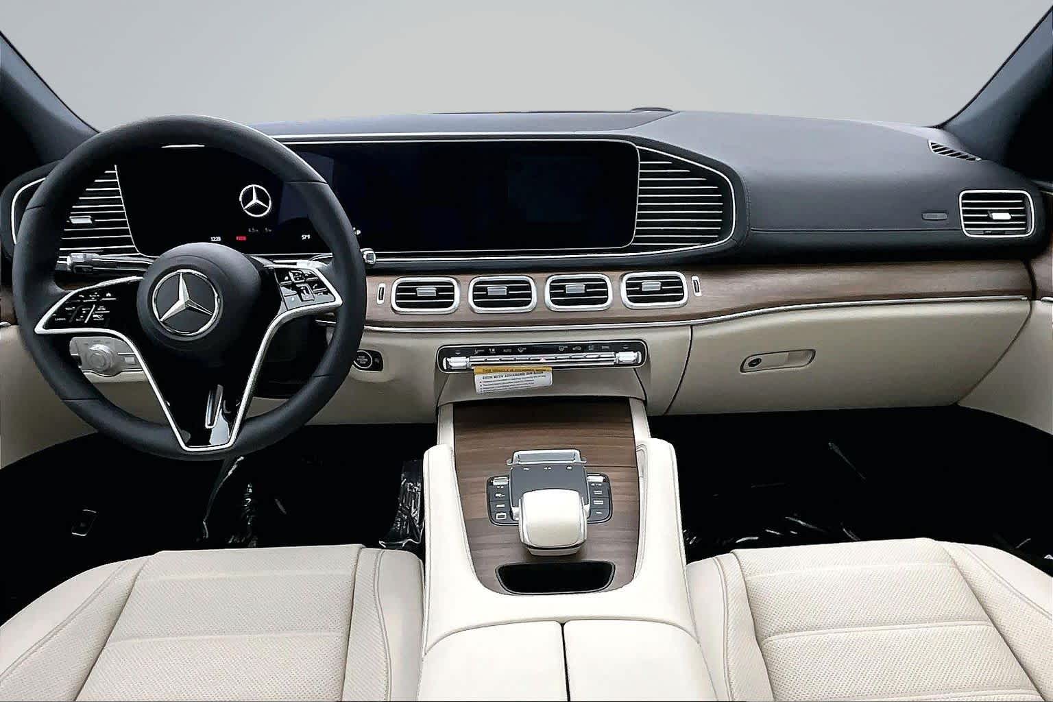 Thumbnail: 2026 Mercedes-Benz GLE - 10