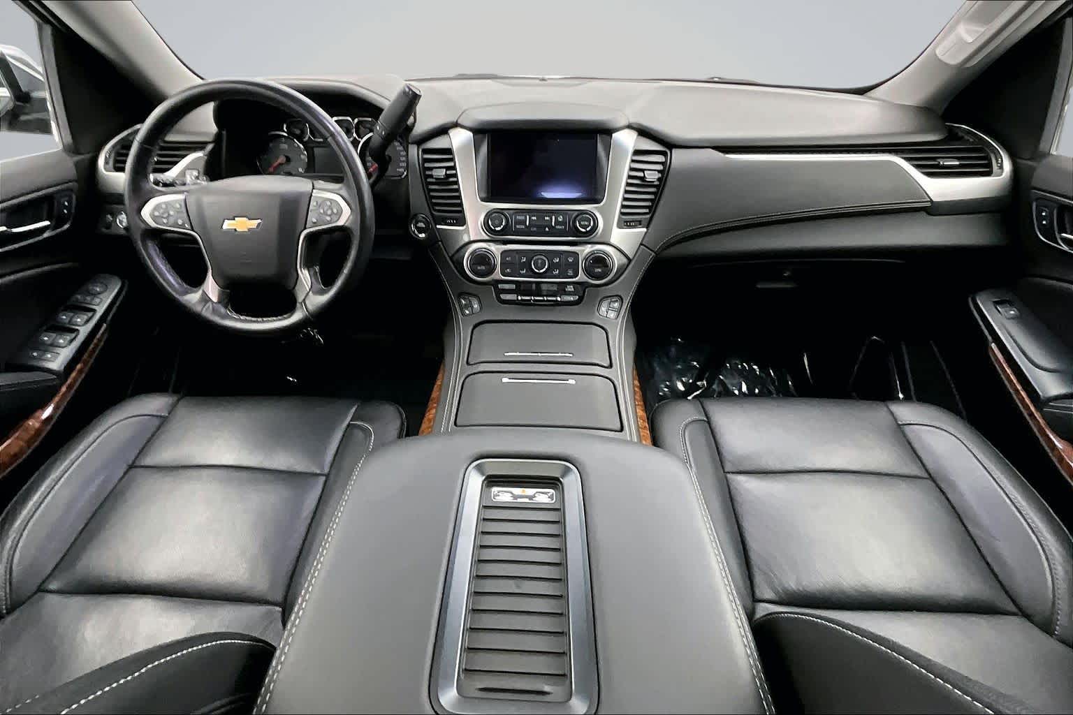 Thumbnail: 2019 Chevrolet Suburban - 9