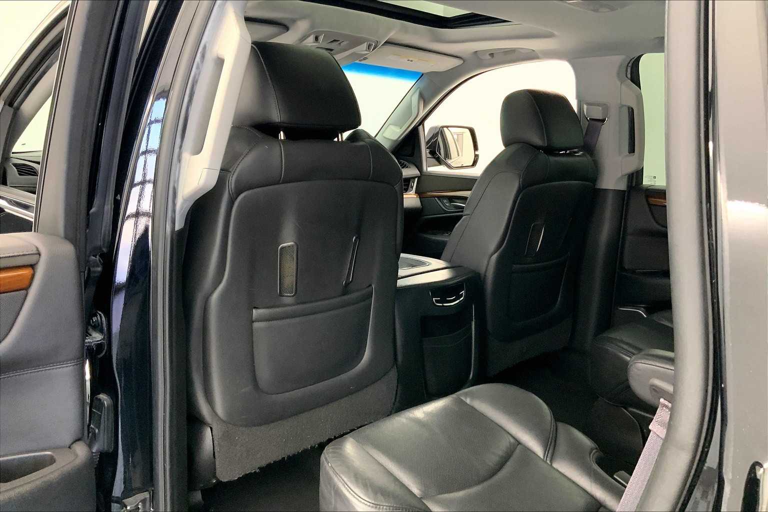 Thumbnail: 2017 Cadillac Escalade - 12