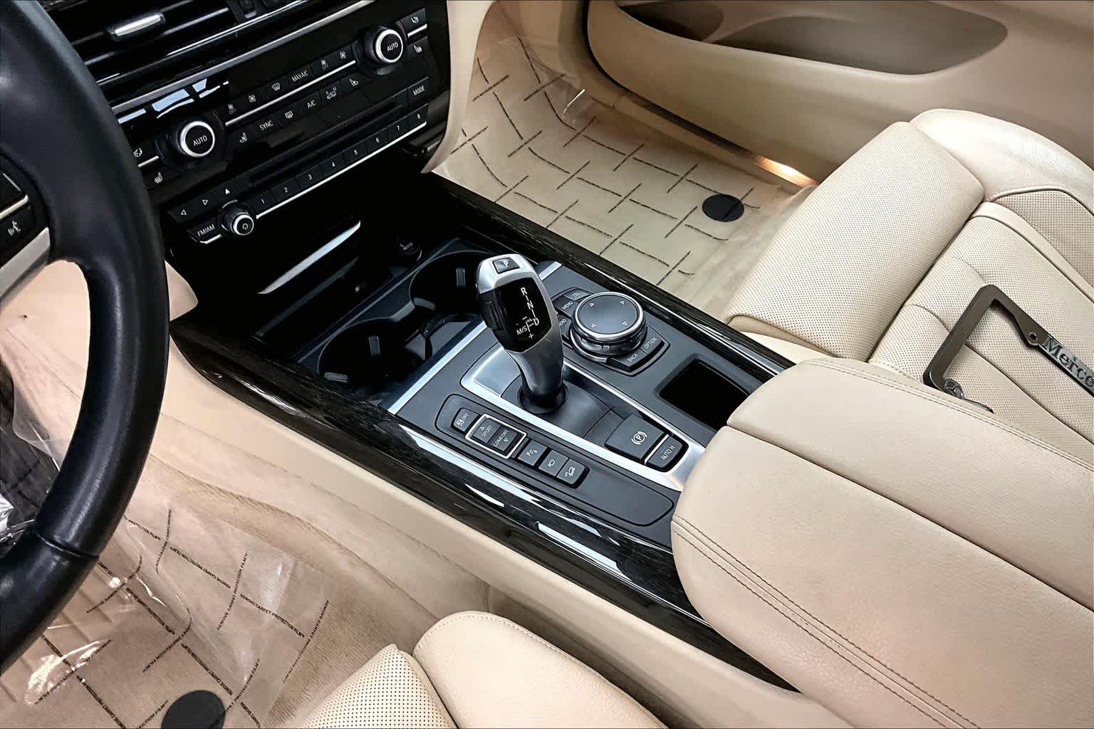 Thumbnail: 2015 BMW X5 - 17