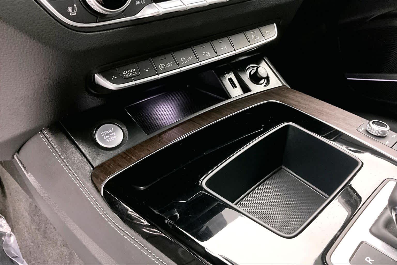 Thumbnail: 2023 Audi Q5 - 27