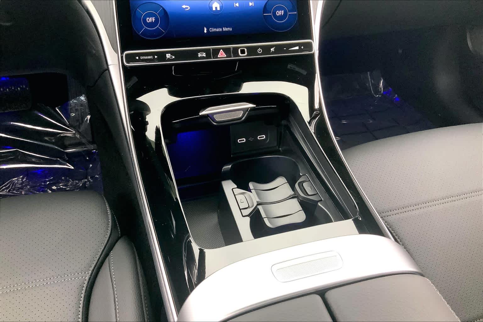 Thumbnail: 2025 Mercedes-Benz C-Class - 23