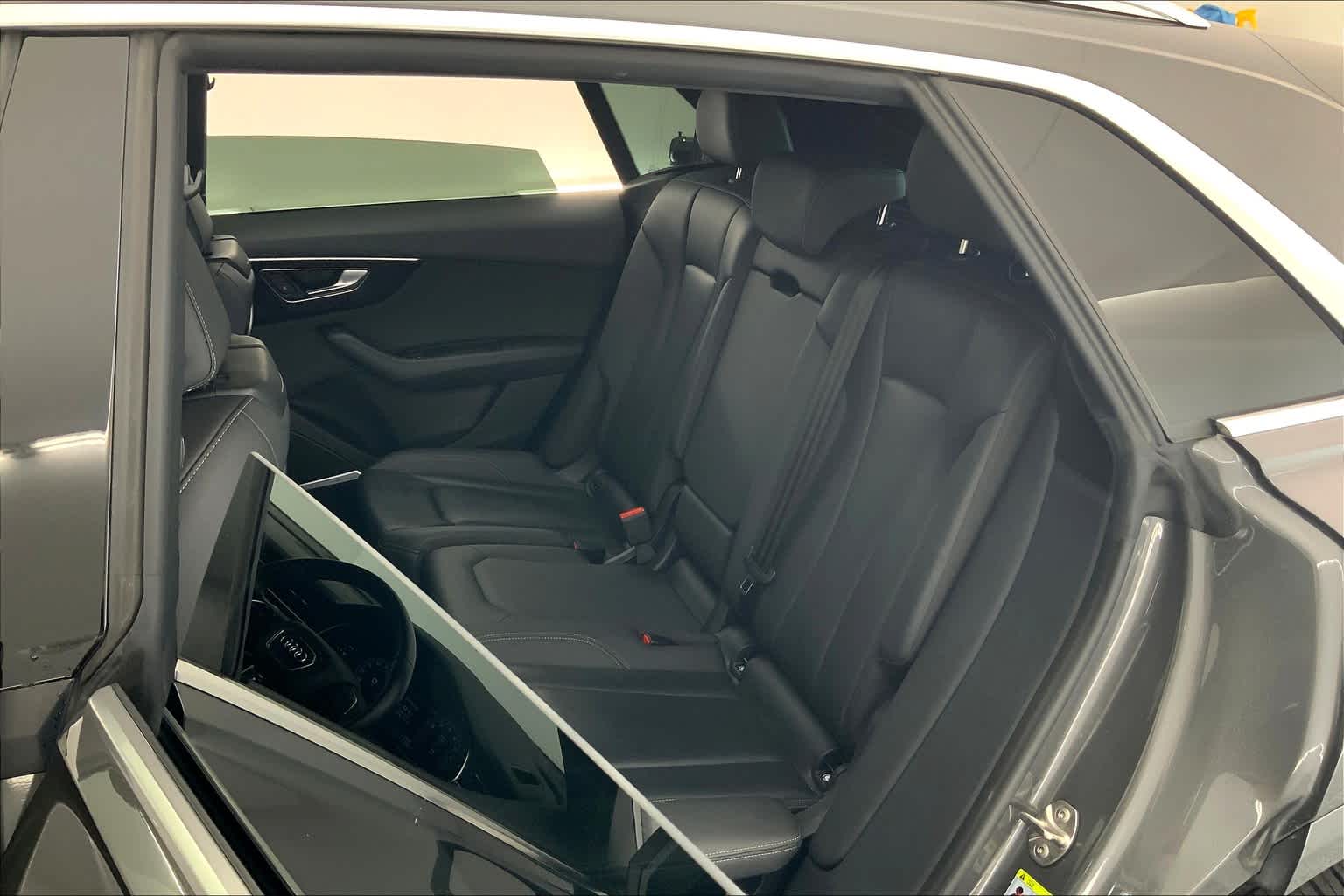 Thumbnail: 2019 Audi Q8 - 13