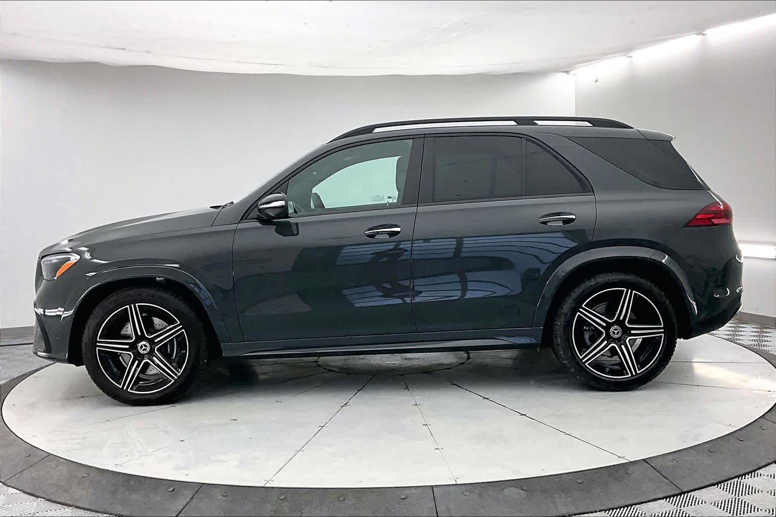 Thumbnail: 2026 Mercedes-Benz GLE - 3