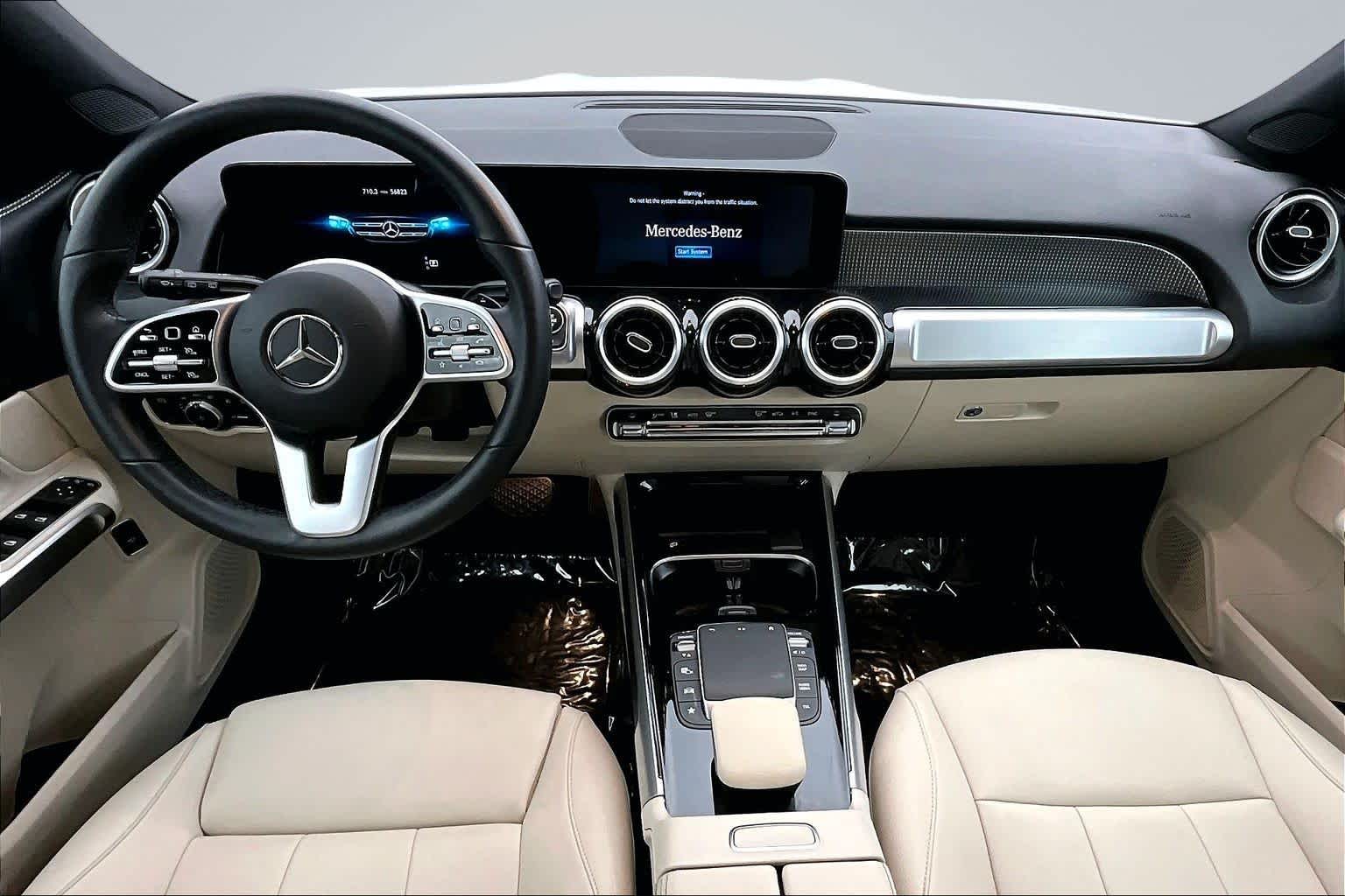 Thumbnail: 2022 Mercedes-Benz GLB - 10